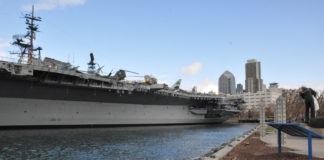 USS Midway i San Diego