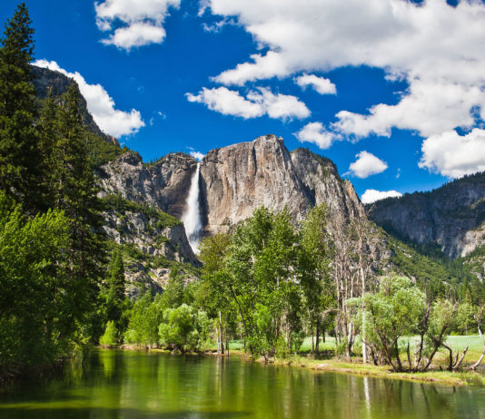 Vandfald i Yosemite nationalpark